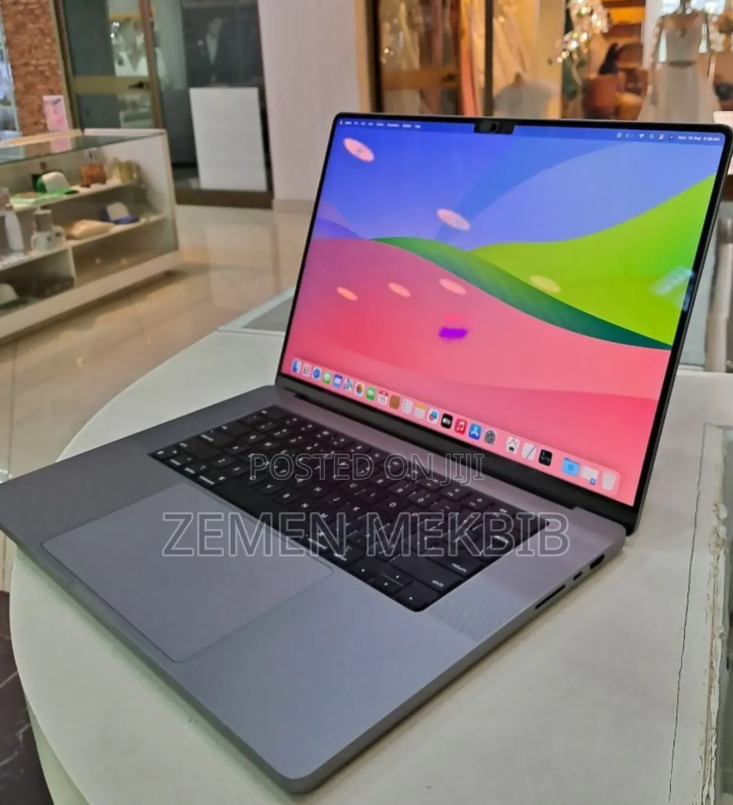 New Laptop Apple MacBook Pro 2023 M2 32GB Intel Core I7 SSD 512GB