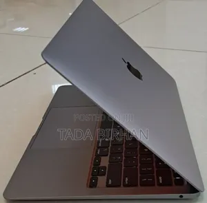 Photo - New Laptop Apple MacBook Air 2020 M1 16GB Apple M1 SSD 256GB