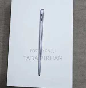 New Laptop Apple MacBook Air 2020 M1 8GB Apple M1 SSD 256GB