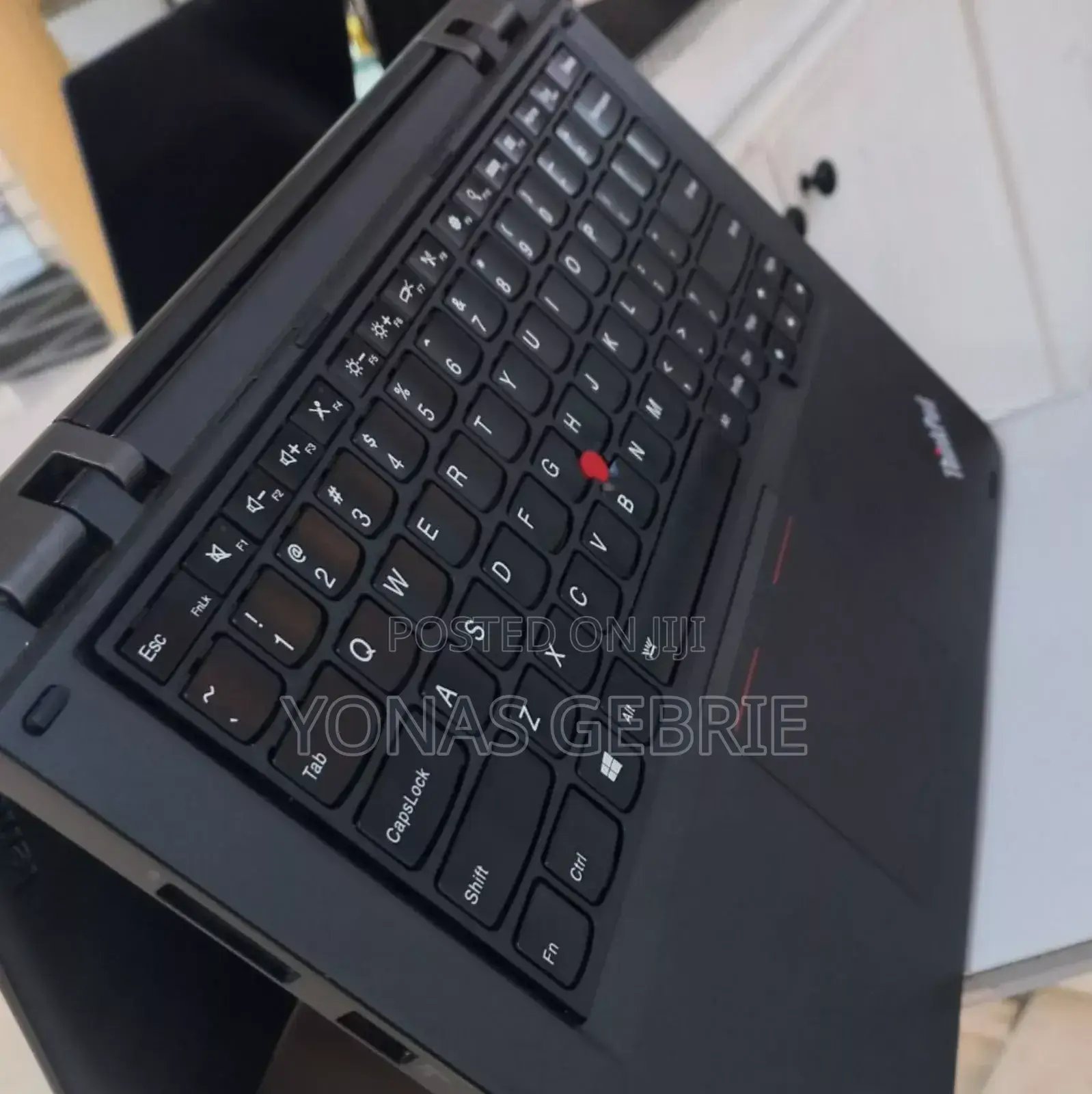 New Laptop Lenovo ThinkPad Yoga 8GB Intel Core I7 SSD 256GB