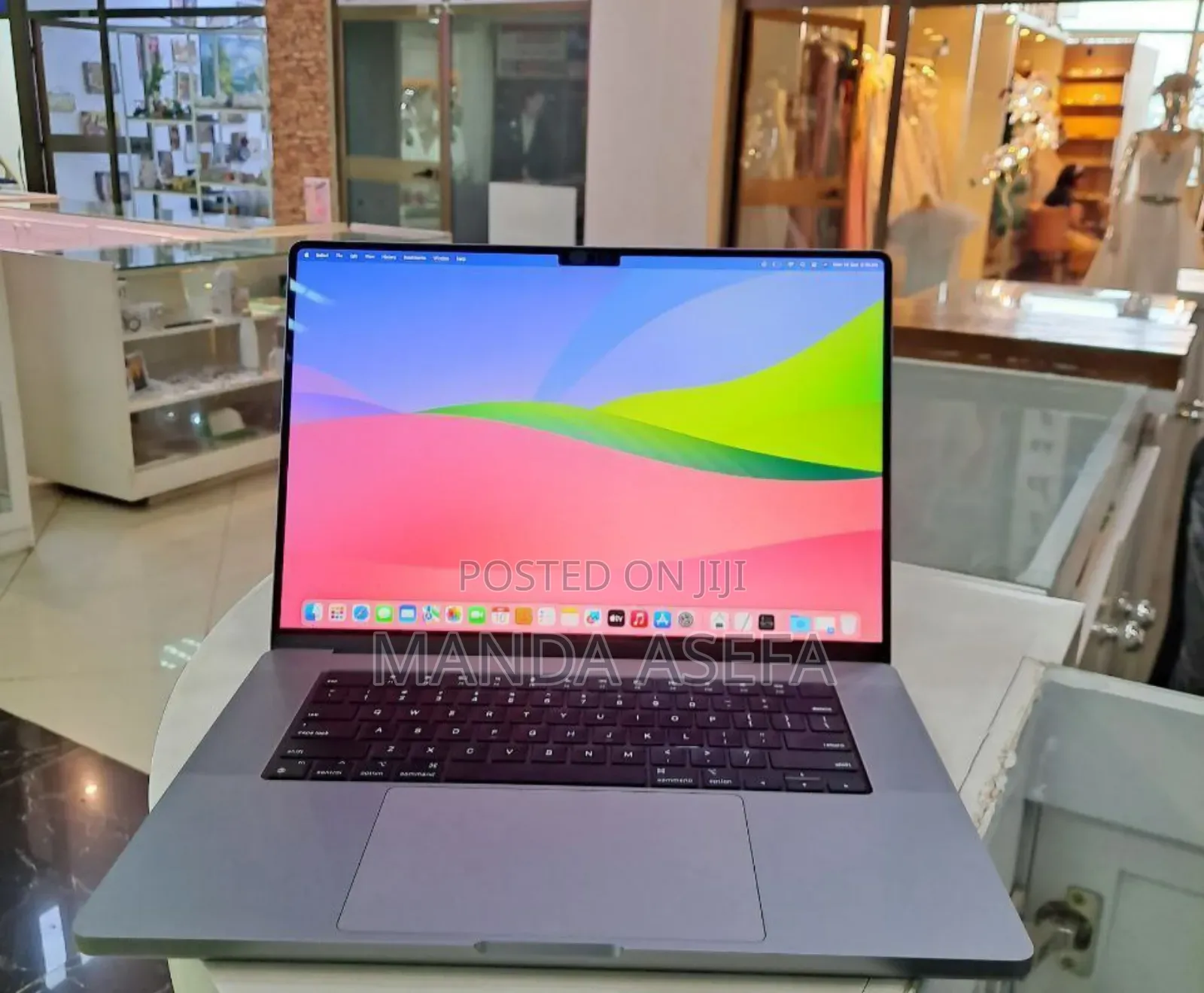 New Laptop Apple MacBook Pro 32GB Apple M2 SSD 512GB
