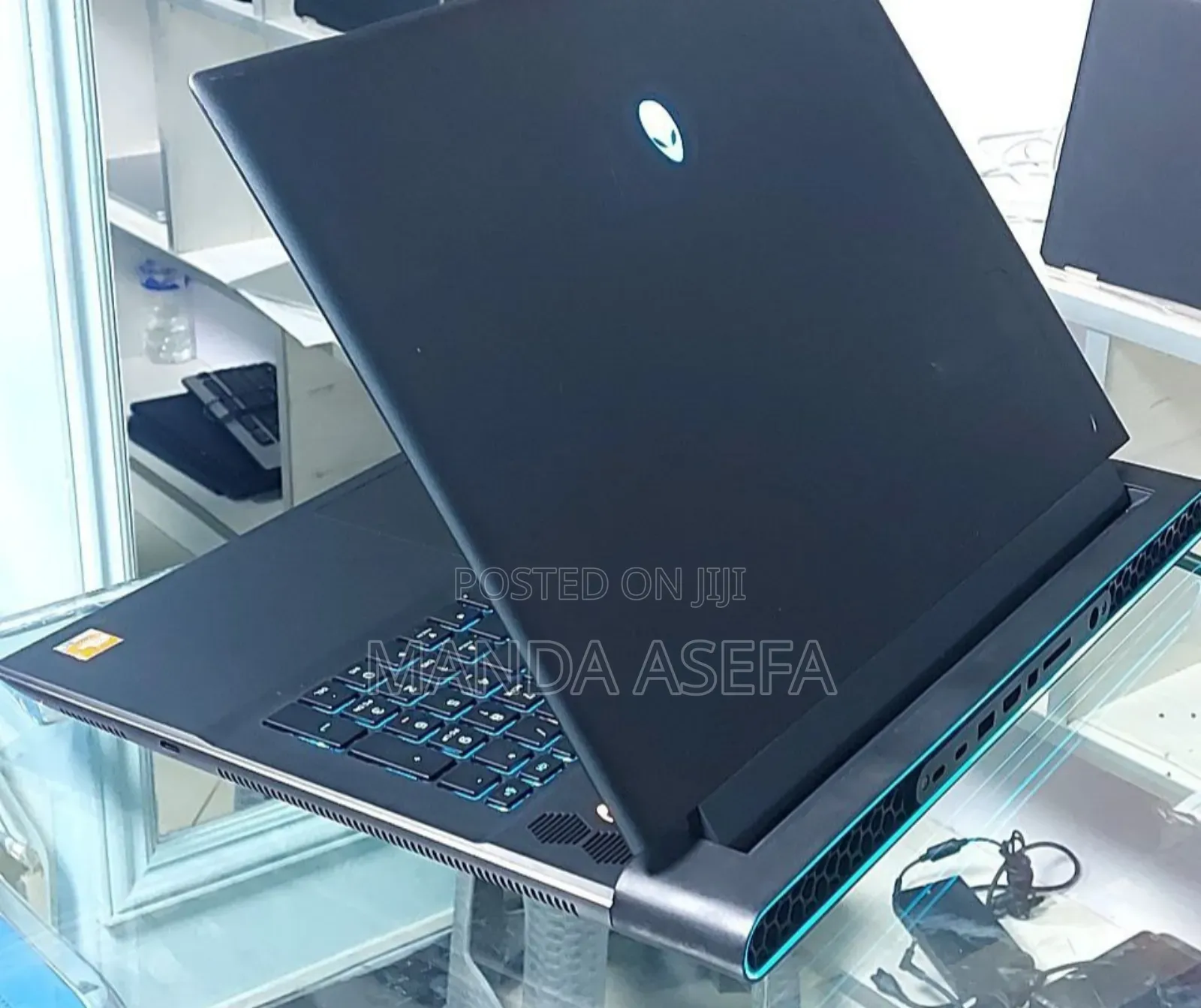 New Laptop Alienware M17x R2 16GB AMD Ryzen 9 SSD 1T