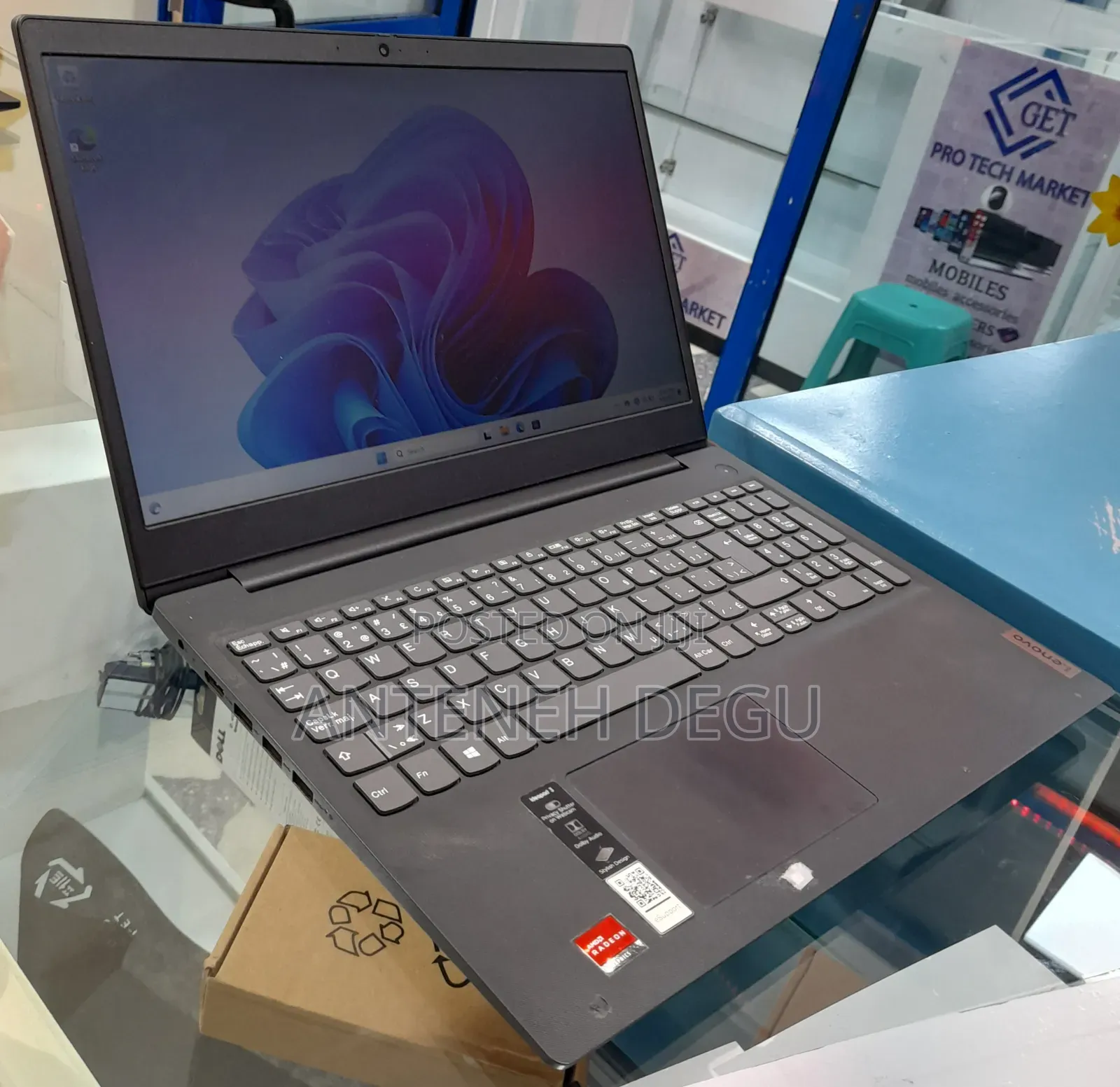 New Laptop Lenovo IdeaPad Flex 15 12GB AMD Ryzen SSD 256GB