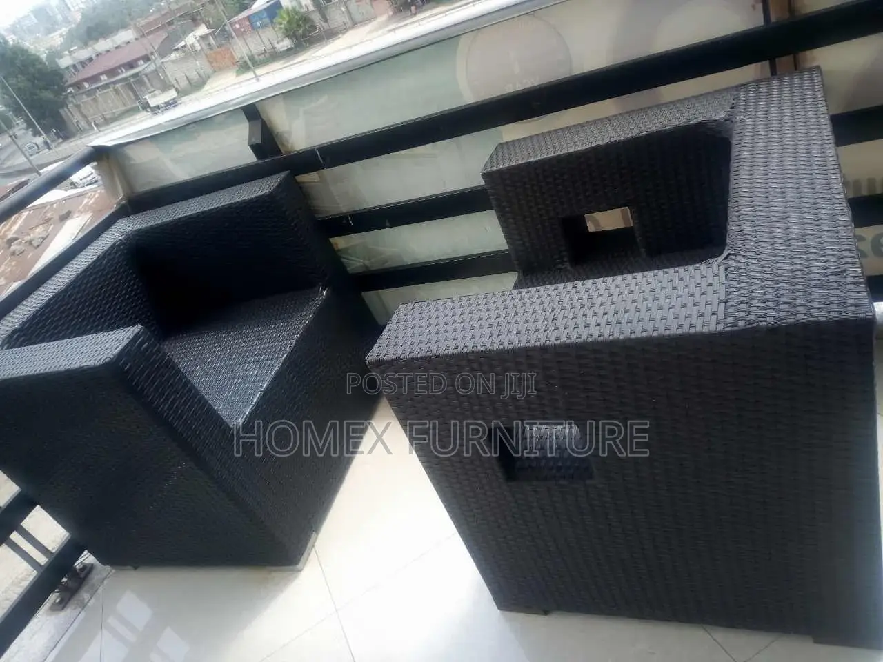 የጋርደን ጠረጴዛ እና ወንበር Garden Chairs