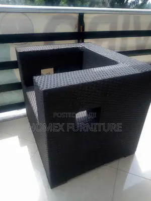 የጋርደን ጠረጴዛ እና ወንበር Garden Chairs