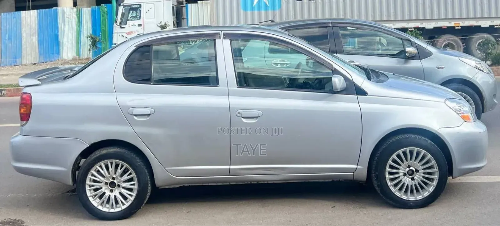 Toyota Platz 2005 Silver