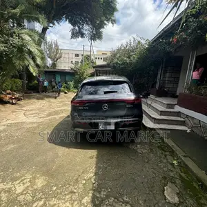 Mercedes-Benz E400 2023 Black