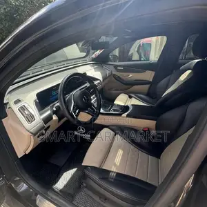 Mercedes-Benz E400 2023 Black