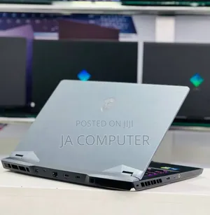 New Laptop MSI GE66 Raider 16GB Intel Core I7 SSD 1T