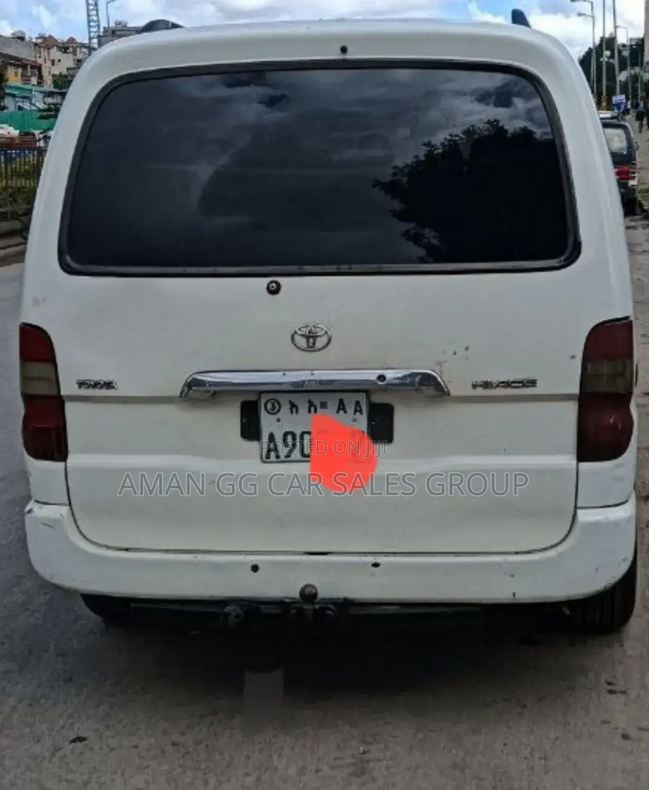 Toyota HiAce 2011 White