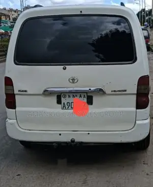 Toyota HiAce 2011 White