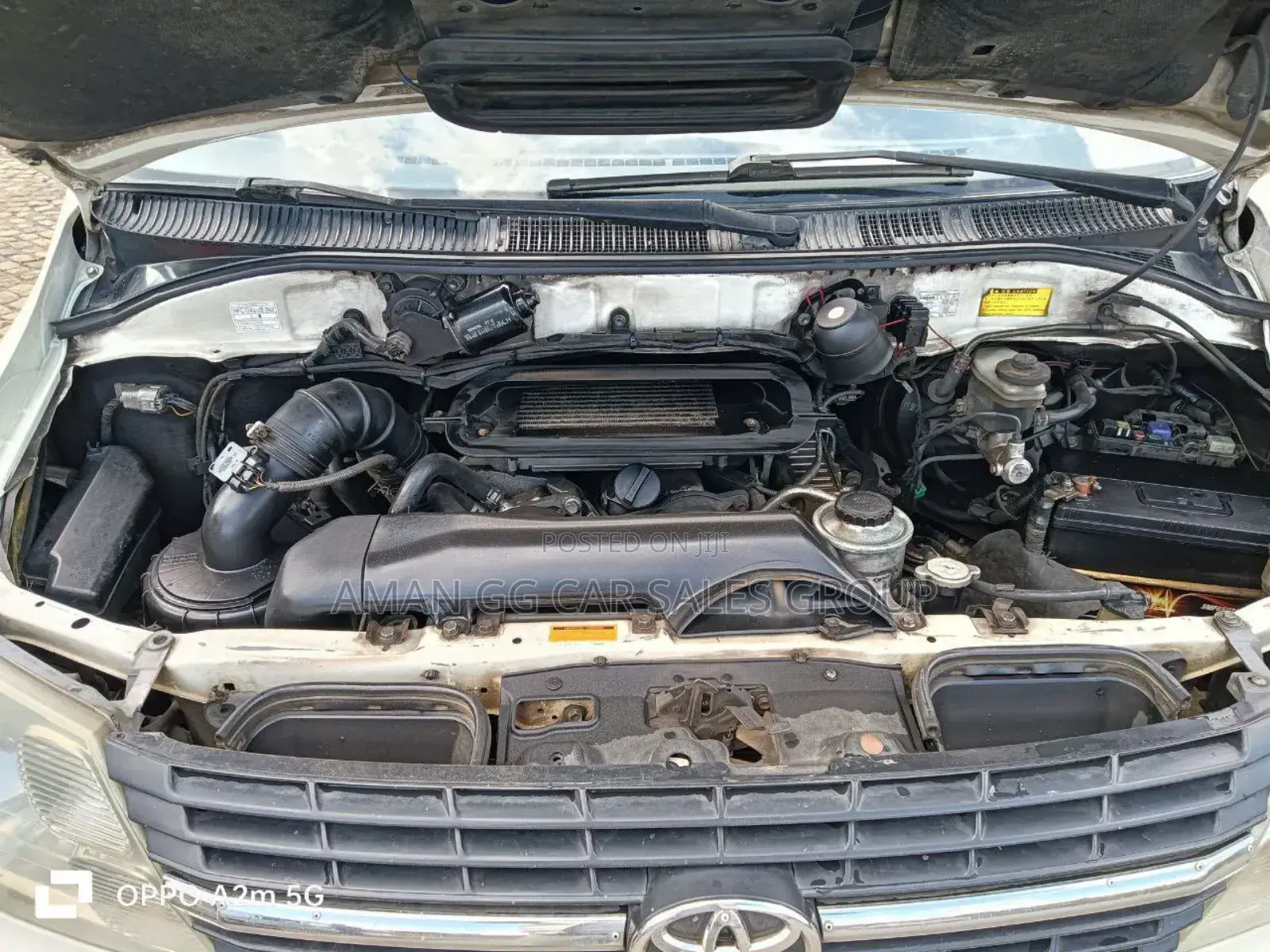 Toyota HiAce 2011 White