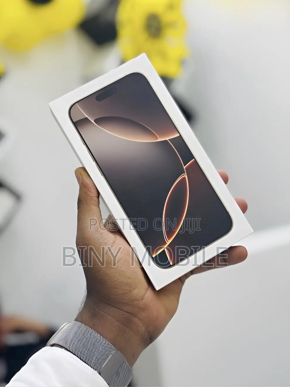 New Apple iPhone 16 Pro Max 256 GB Gold