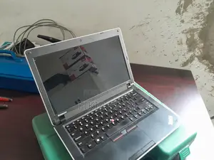 Laptop Lenovo ThinkPad Yoga 2GB Intel Core I7 HDD+SSD 320GB