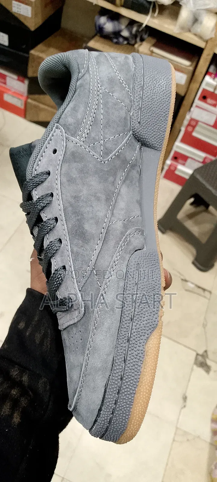 Reebok High Quality Sneaker for You