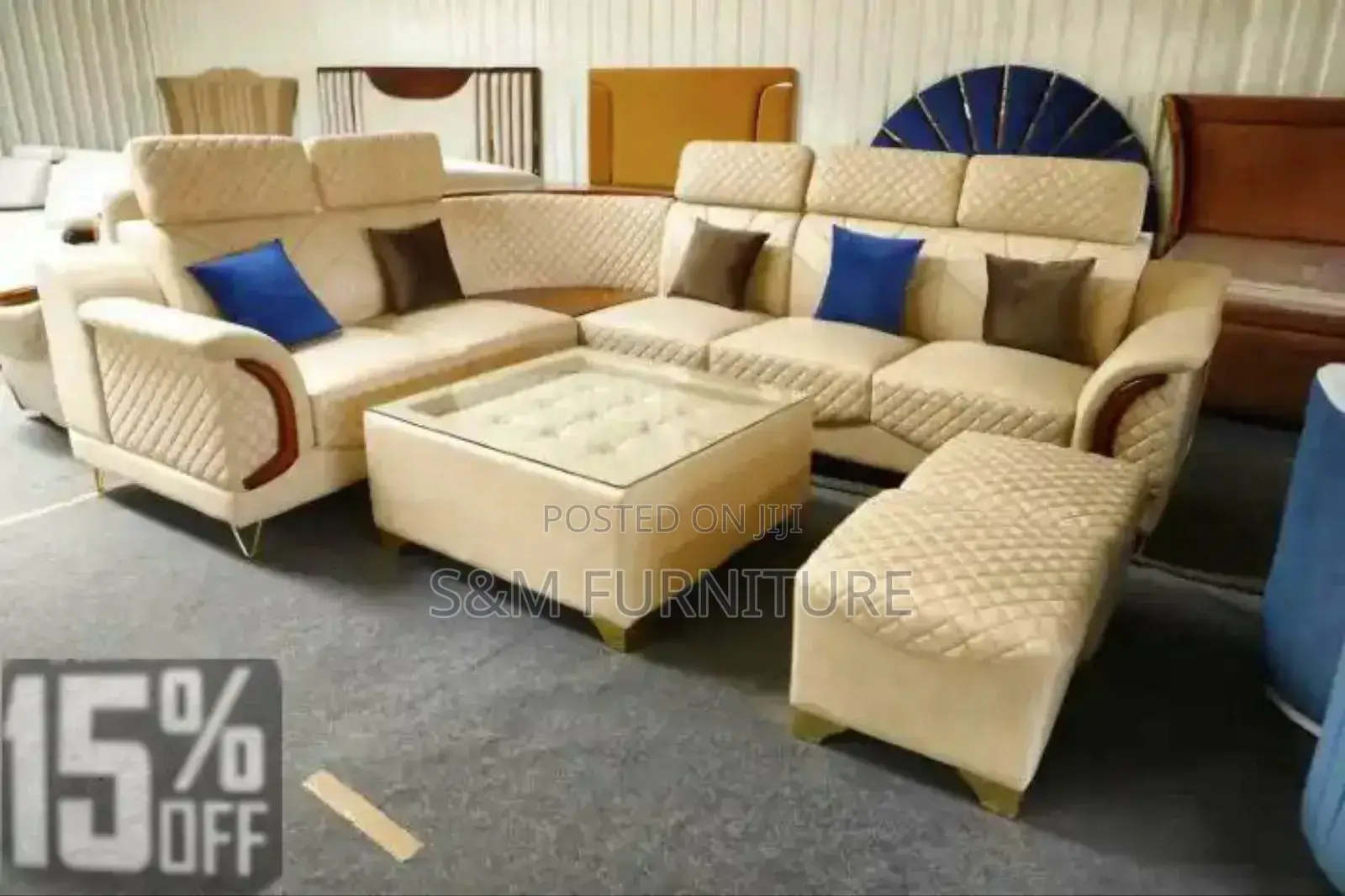 Modern L Shape Sofa With Aluminium Sofa Legs