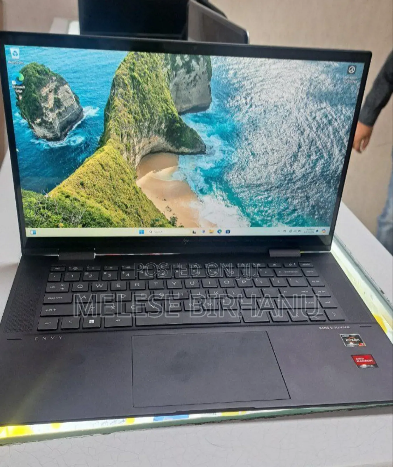 New Laptop HP Envy X360 12GB AMD Ryzen 7 SSD 512GB