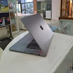 New Laptop Apple MacBook Pro 2023 M2 Pro 16-Inch 32GB Intel SSD 512GB