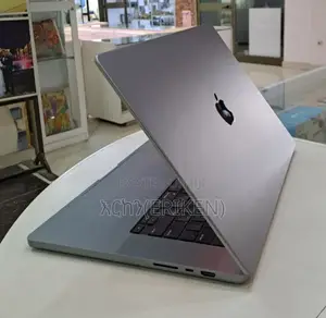 Photo - New Laptop Apple MacBook Pro 2023 M2 32GB Apple M2 SSD 512GB