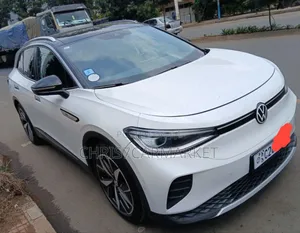Photo - Volkswagen ID.4 2022 White