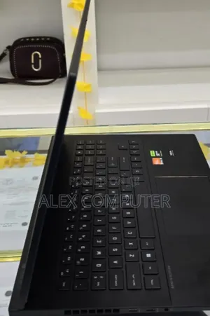 New Laptop HP Omen 16 16GB AMD Ryzen 9 SSD 512GB