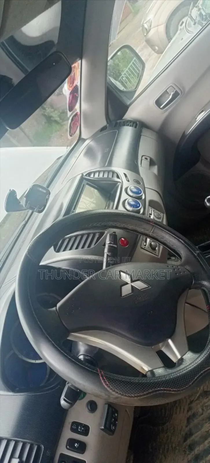 Mitsubishi L200 2007 Silver