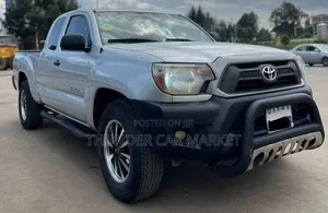 Toyota Tacoma 2012 Silver