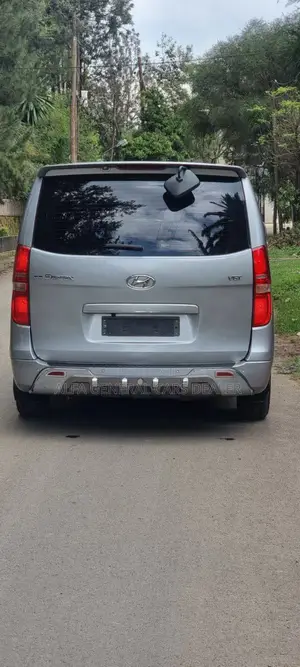 Hyundai Starex 2015 Silver