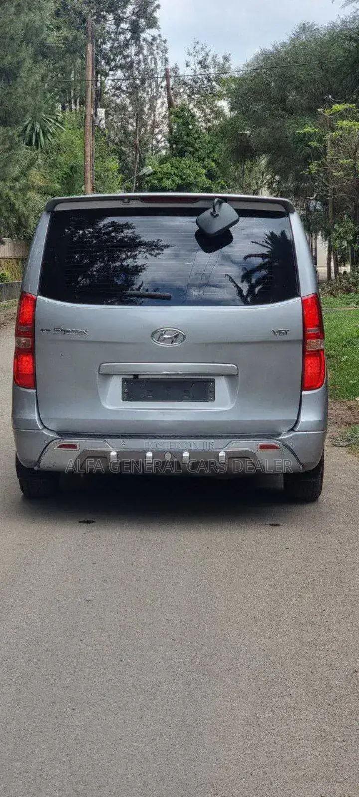 Hyundai Starex 2015 Silver