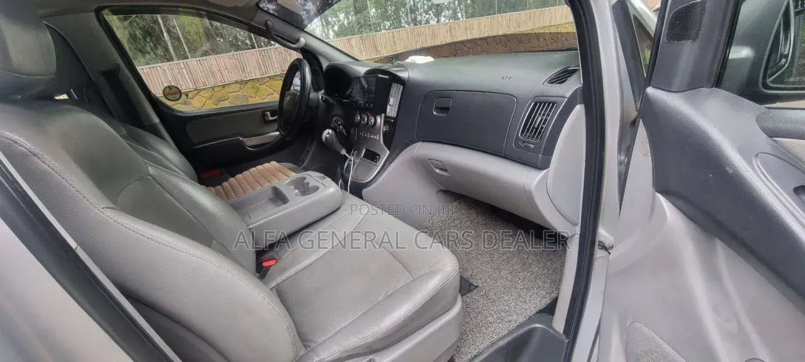 Hyundai Starex 2015 Silver