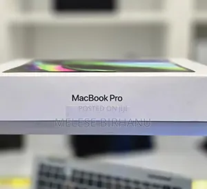 New Laptop Apple MacBook Pro 2022 M2 8GB Apple M2 SSD 256GB