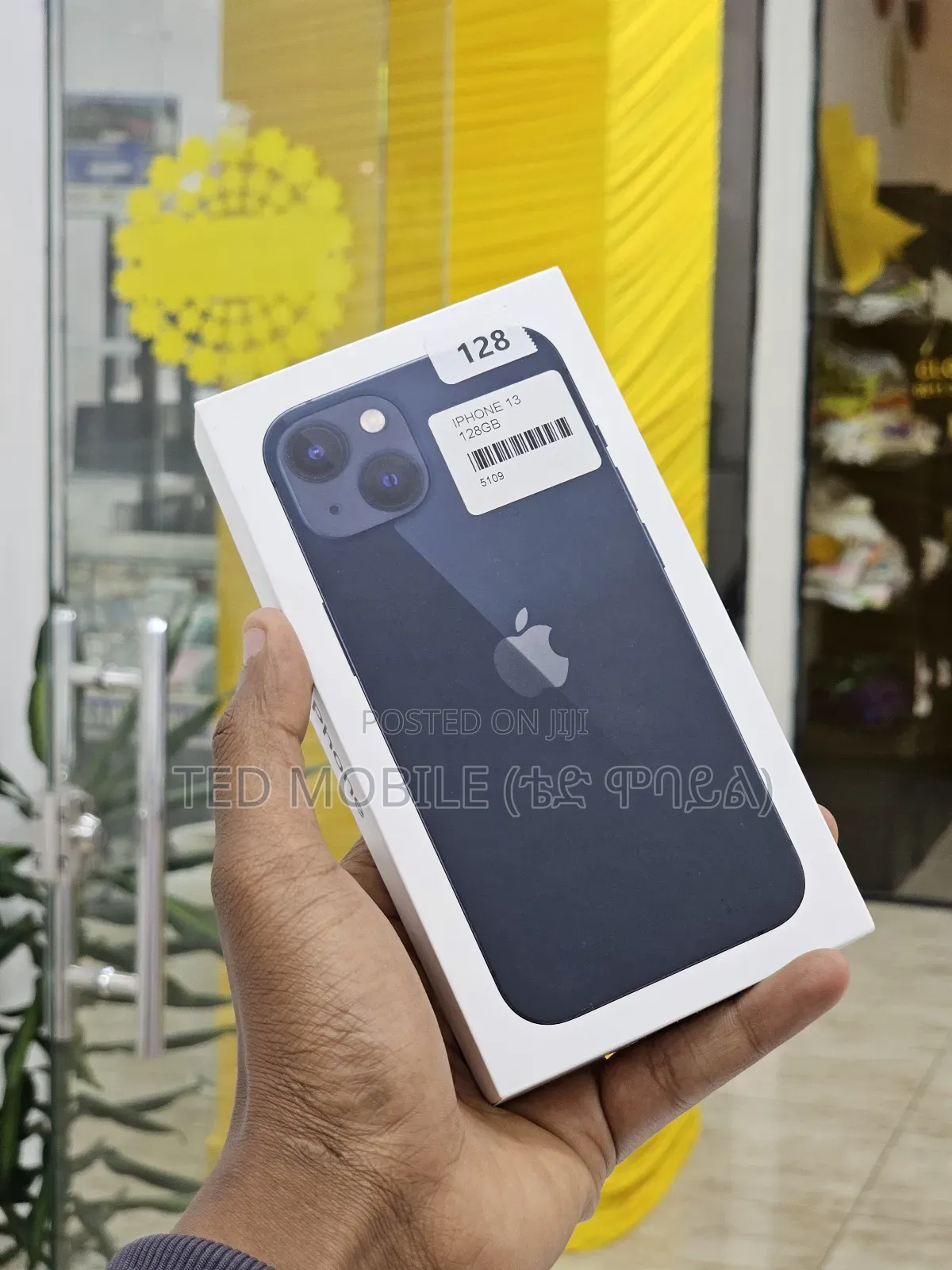 New Apple iPhone 13 128 GB Blue