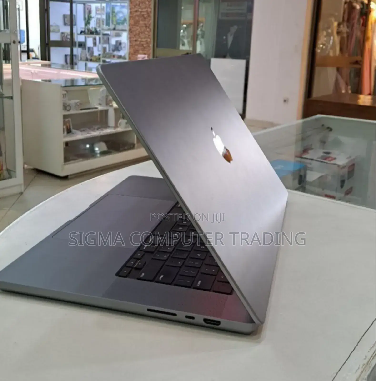 New Apple MacBook Pro 2023 M2 Pro 16-Inch 32GB Apple M2 SSD 512GB