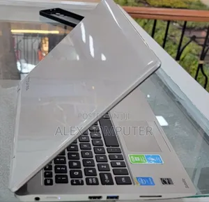 New Laptop Toshiba Satellite CL15 4GB Intel Pentium HDD 500GB