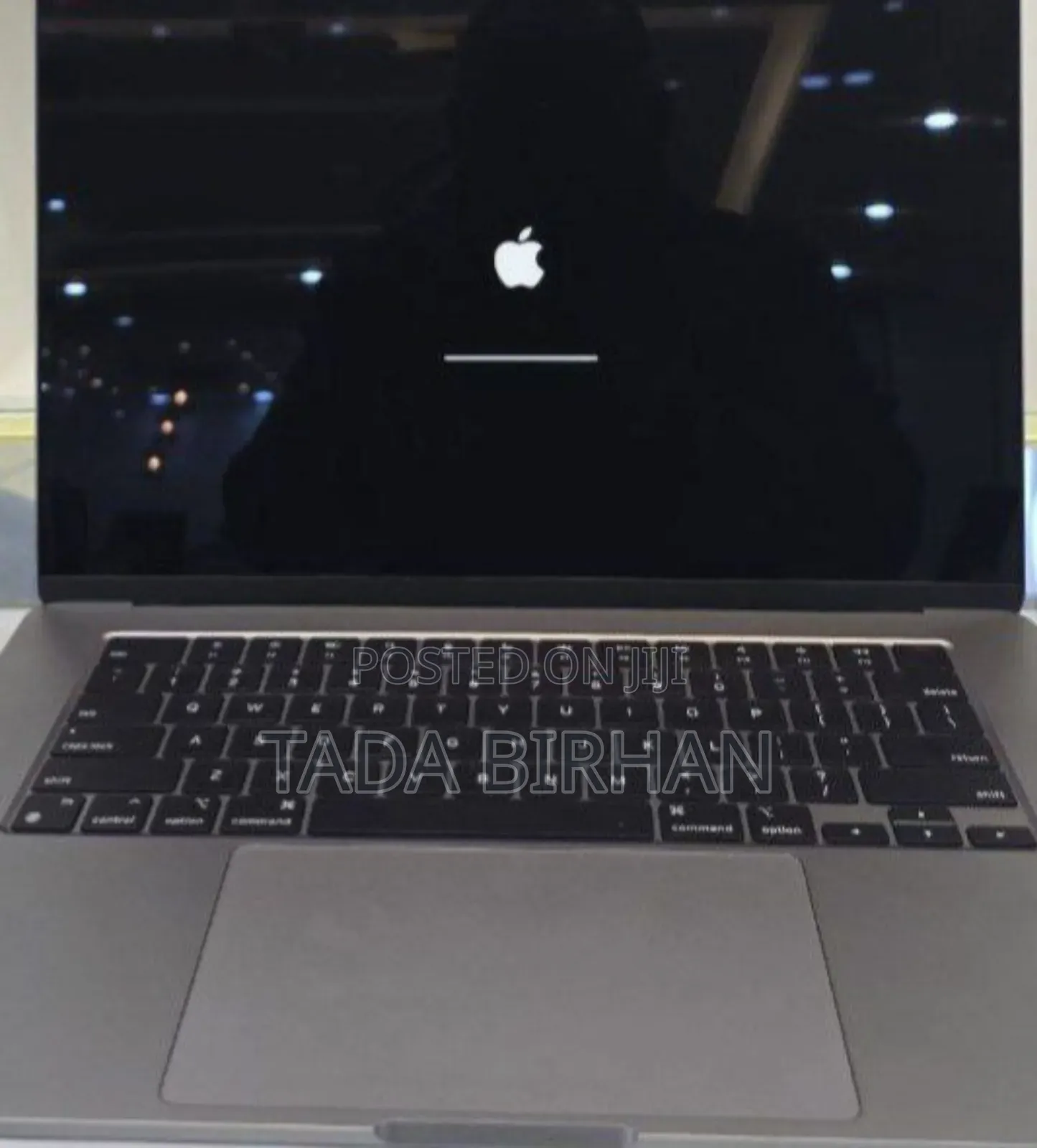 New Laptop Apple MacBook Pro 2022 M2 8GB Apple M2 SSD 256GB