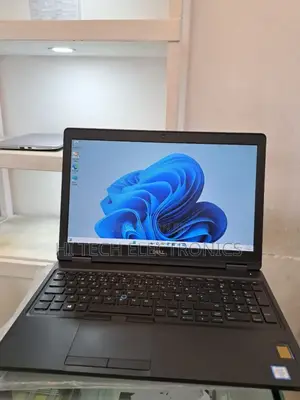 Photo - New Laptop Dell Latitude 5310 8GB Intel Core I5 SSD 512GB