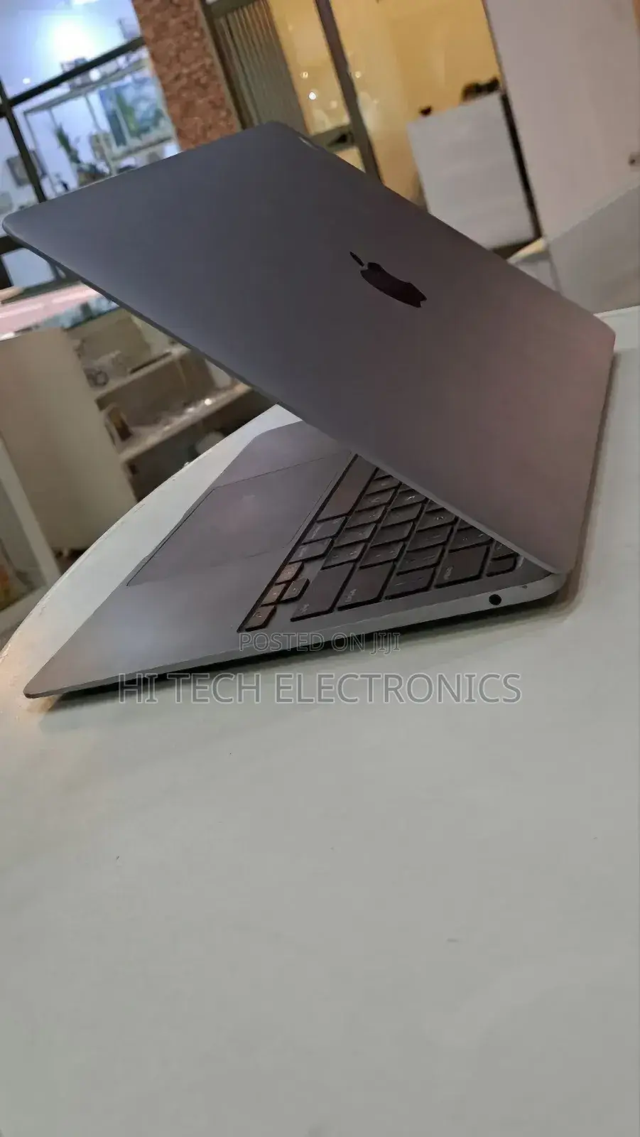 New Laptop Apple MacBook Air 2020 M1 8GB Apple M1 SSD 256GB