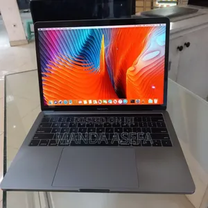 New Laptop Apple MacBook Pro 2018 8GB Intel Core I5 SSD 512GB