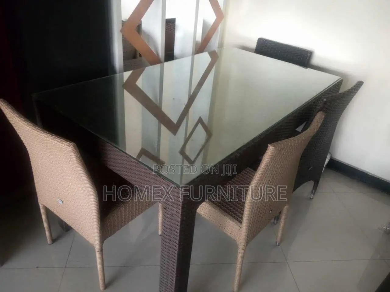 Garden Furnitureየጋርደን ጠረጴዛ እና ወንበር