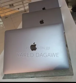 New Laptop Apple MacBook Pro 2018 8GB Intel Core I5 SSD 512GB