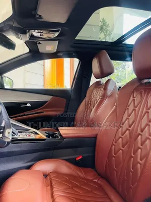 Peugeot 5008 2022 Burgundy