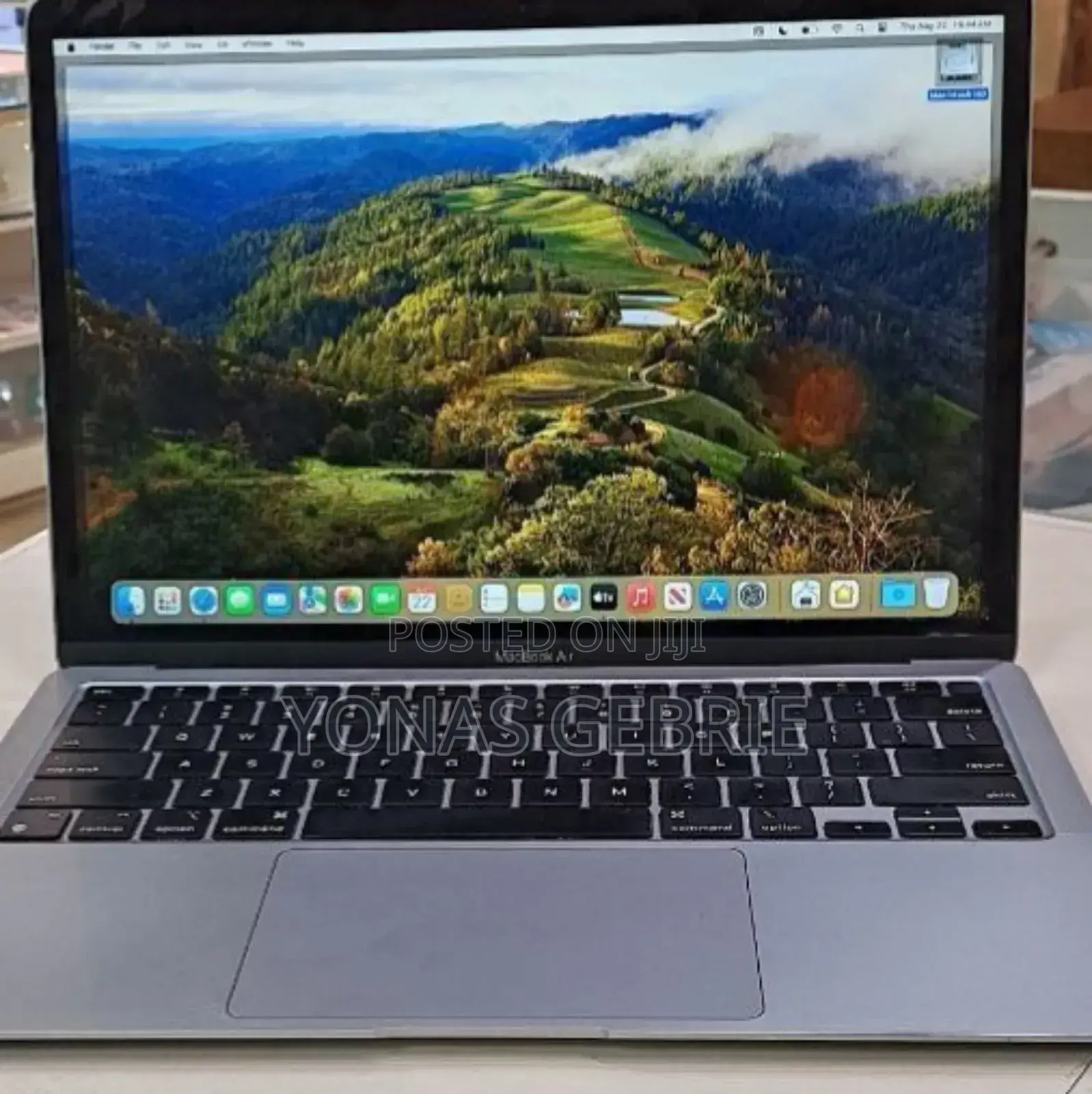 New Laptop Apple MacBook Air 2020 M1 8GB Apple M1 SSD 256GB