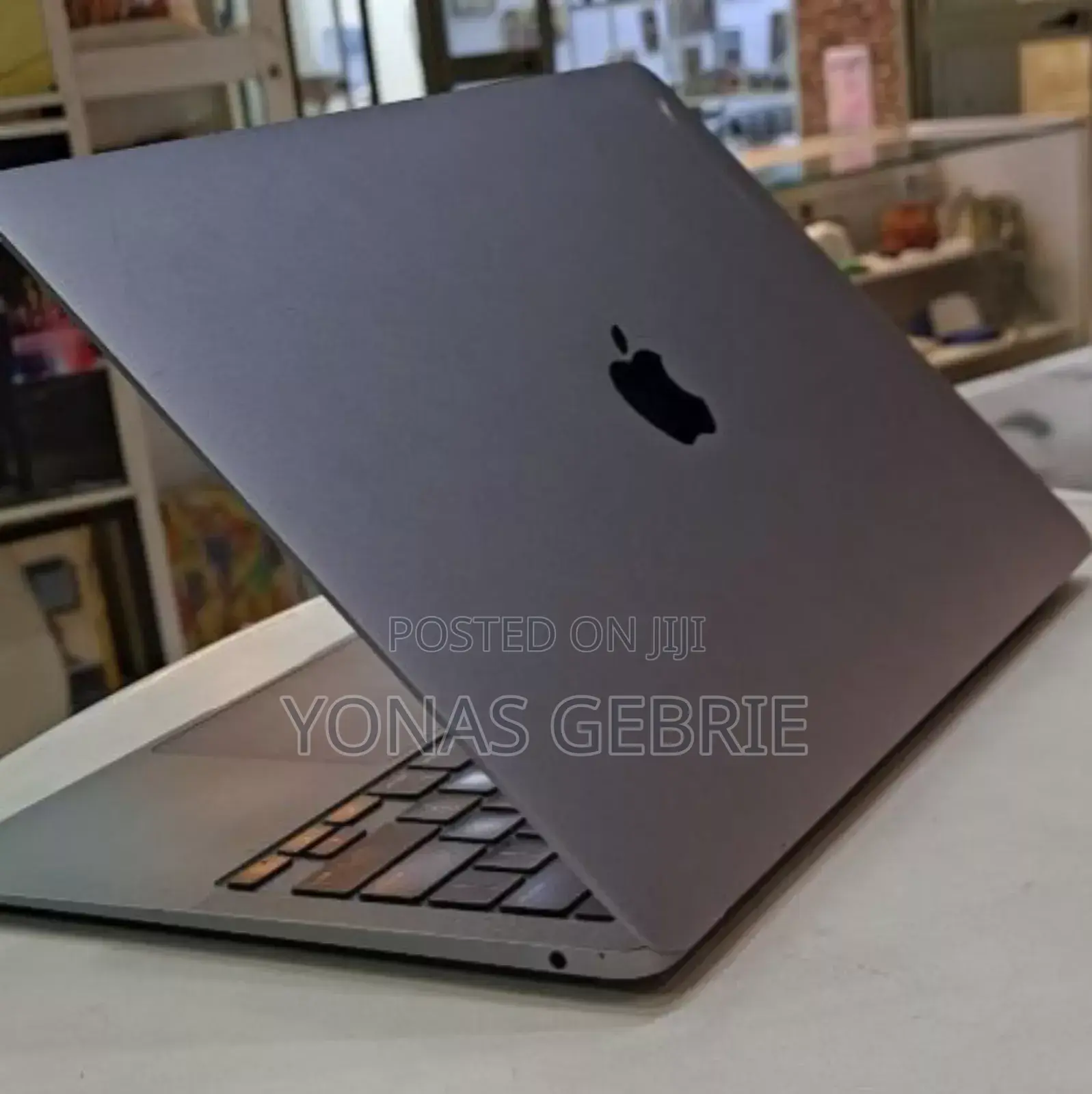 New Laptop Apple MacBook Air 2020 M1 8GB Apple M1 SSD 256GB