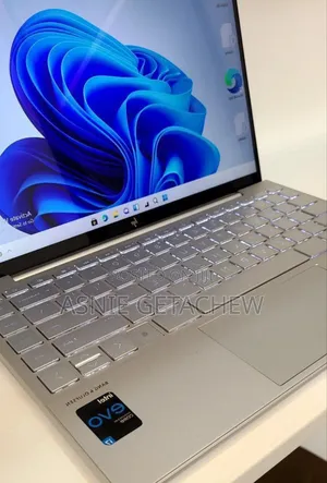 New Laptop HP Envy X360 8GB Intel Core I7 SSD 1T