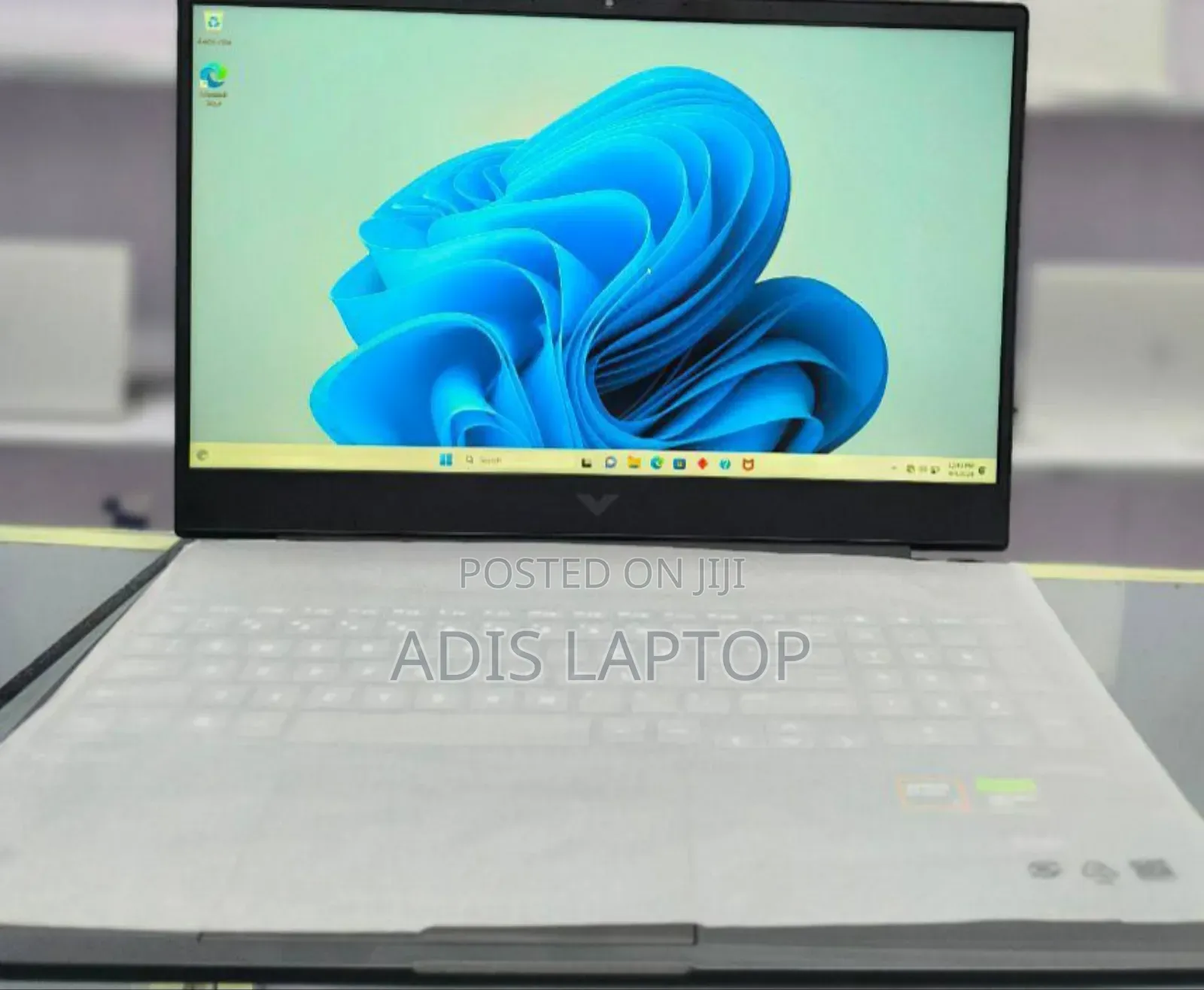 New Laptop HP Victus 16 16GB AMD Ryzen 7 SSD 512GB