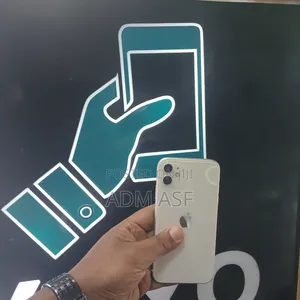 Photo - Apple iPhone 11 128 GB White