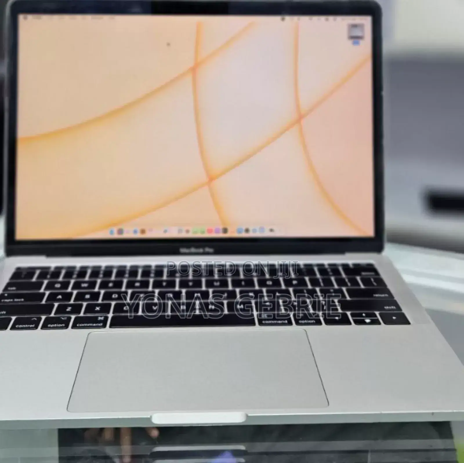 New Laptop Apple MacBook Pro 2017 8GB Intel Core I5 SSD 128GB