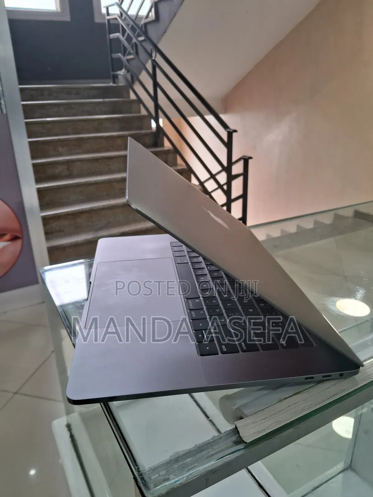 New Laptop Apple MacBook Pro 2019 32GB Intel Core I9 SSD 1T