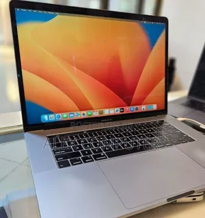 New Laptop Apple MacBook Pro 2018 32GB Intel Core I9 SSD 512GB