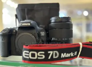 Photo - 7D Mark II Canon 18-135mm USM